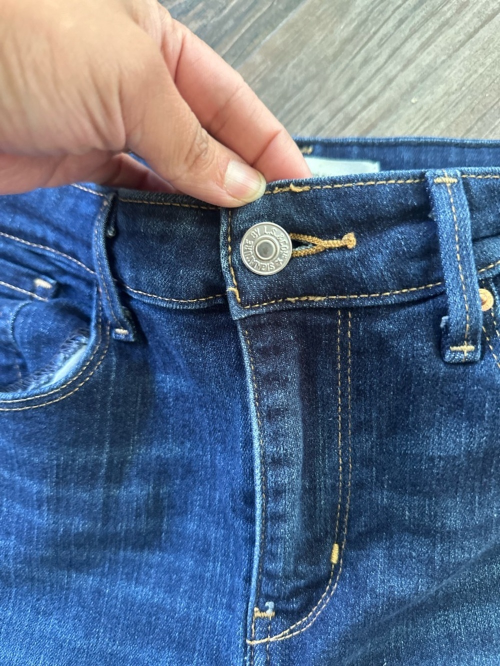 Levi’s women Blue Mid Rise Bootcut Denim Jeans - Picture 7 of 11